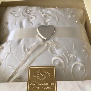 Lenox Brand New Wedding Ring Pillow